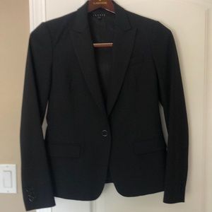 Women’s Theory blazer/suit jacket  (size 6)